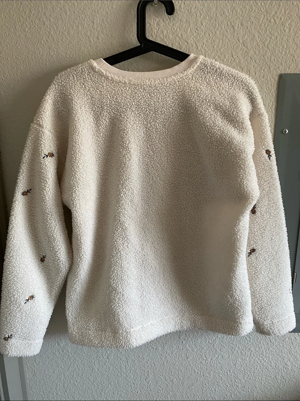 Women’s LOFT Cream Pullover with Tiny Floral Embroidery